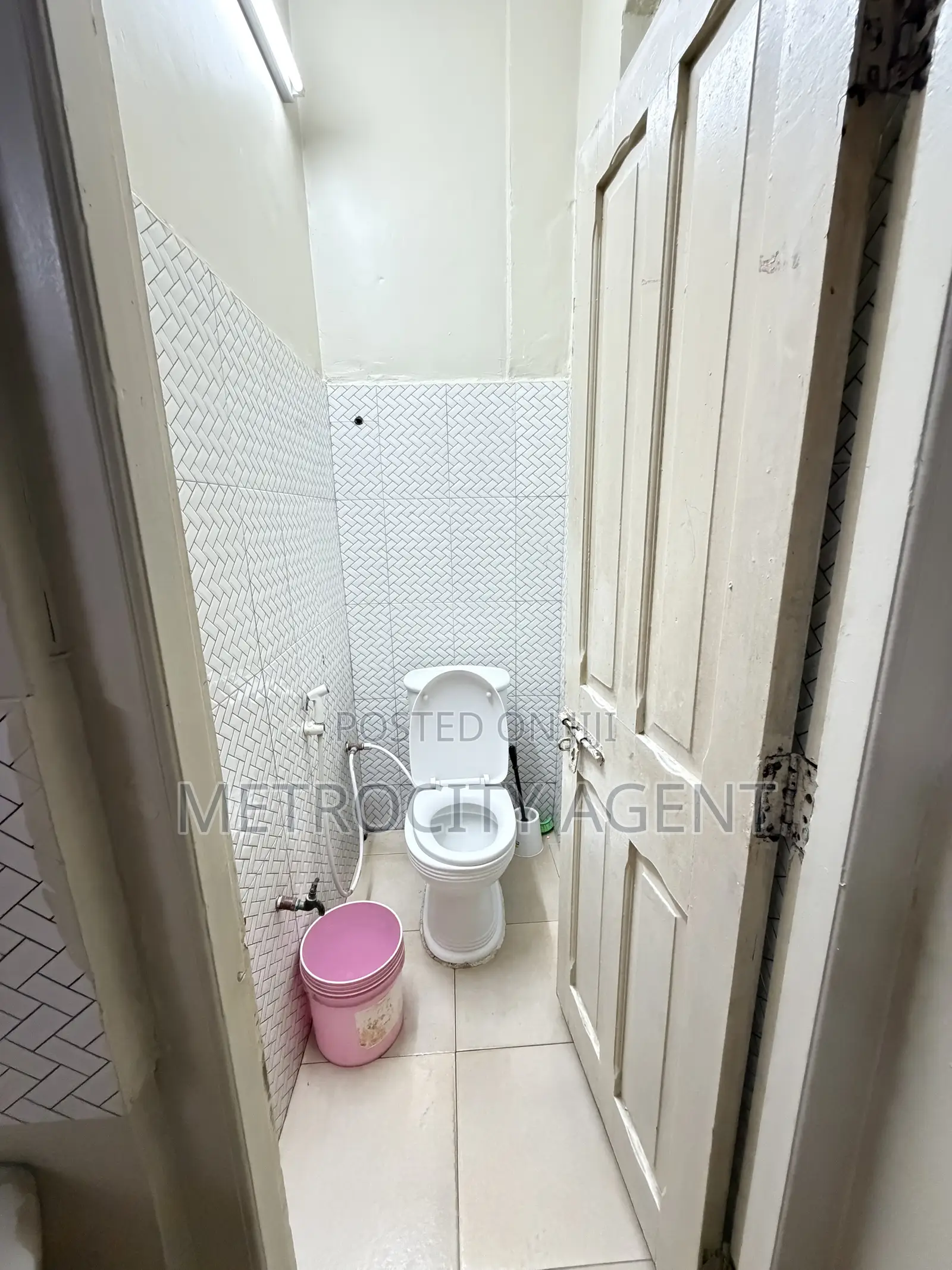 2bdrm Apartment in Metro Estate, Upanga West for rent