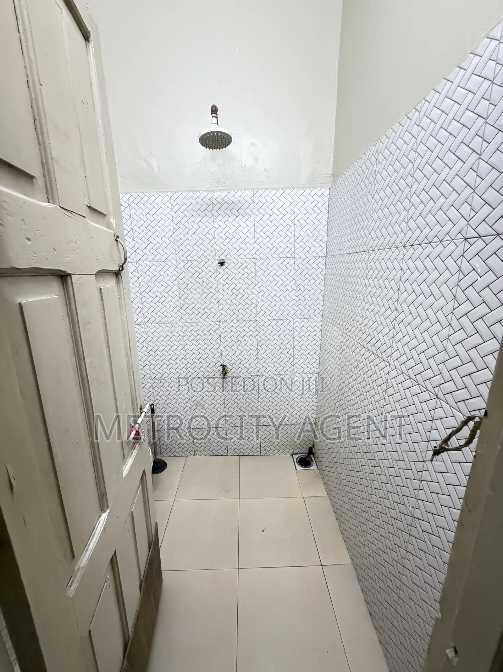 2bdrm Apartment in Metro Estate, Upanga West for rent
