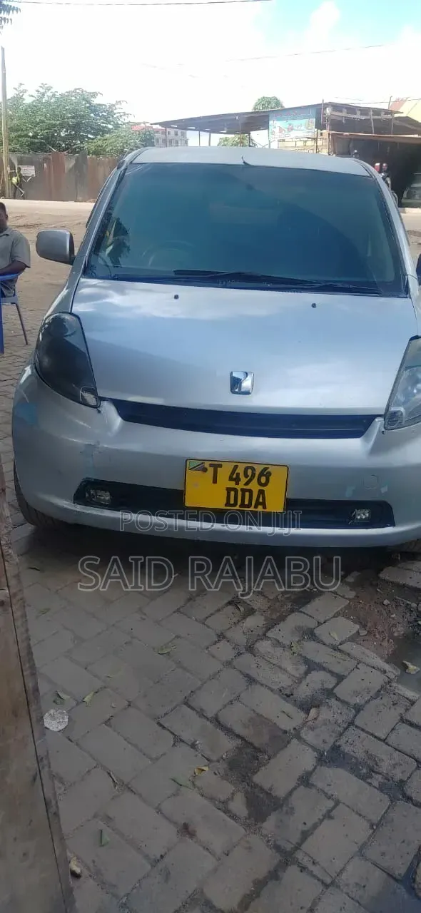 Toyota Passo 2005 Silver