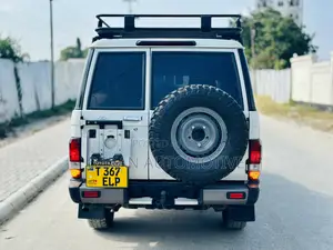 Toyota Land Cruiser 79 Series 2016 White