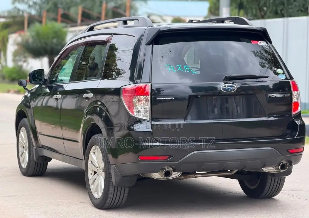 Subaru Forester 2010 Black