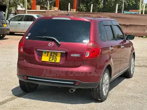 Mazda Verisa 2011 Red