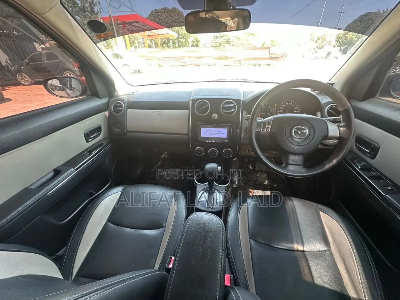 Mazda Verisa 2011 Red