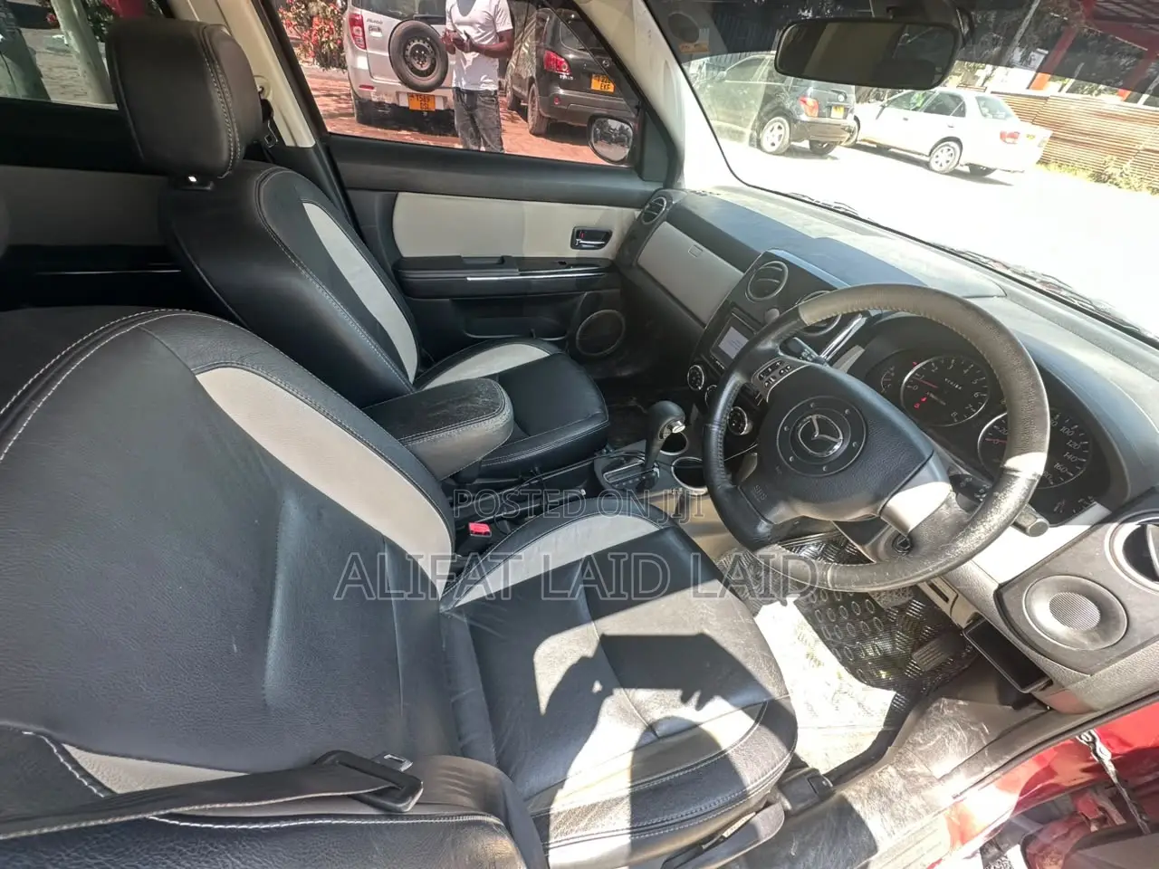 Mazda Verisa 2011 Red