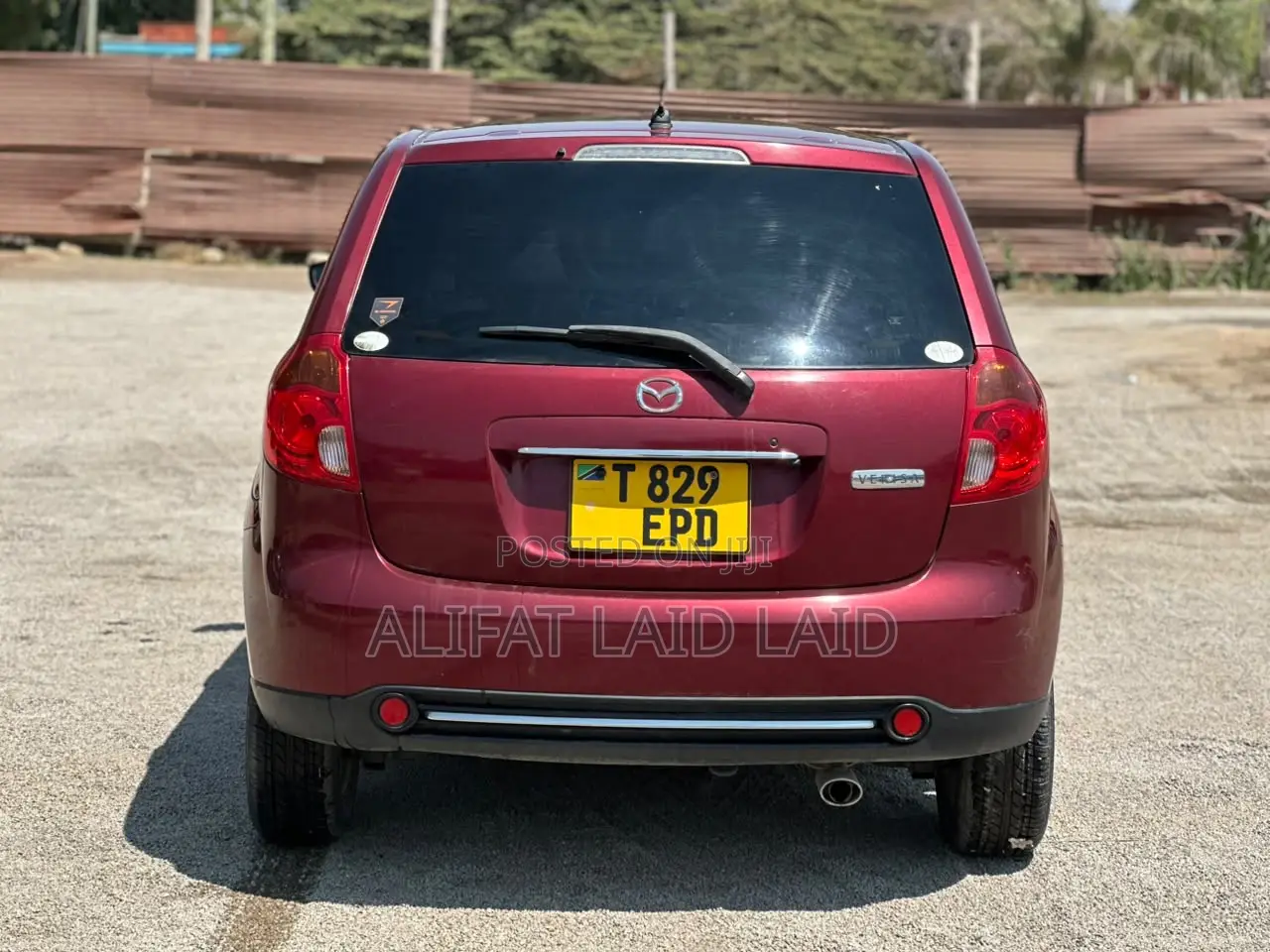 Mazda Verisa 2011 Red