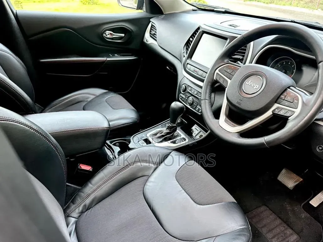 Jeep Cherokee 2016 Orange
