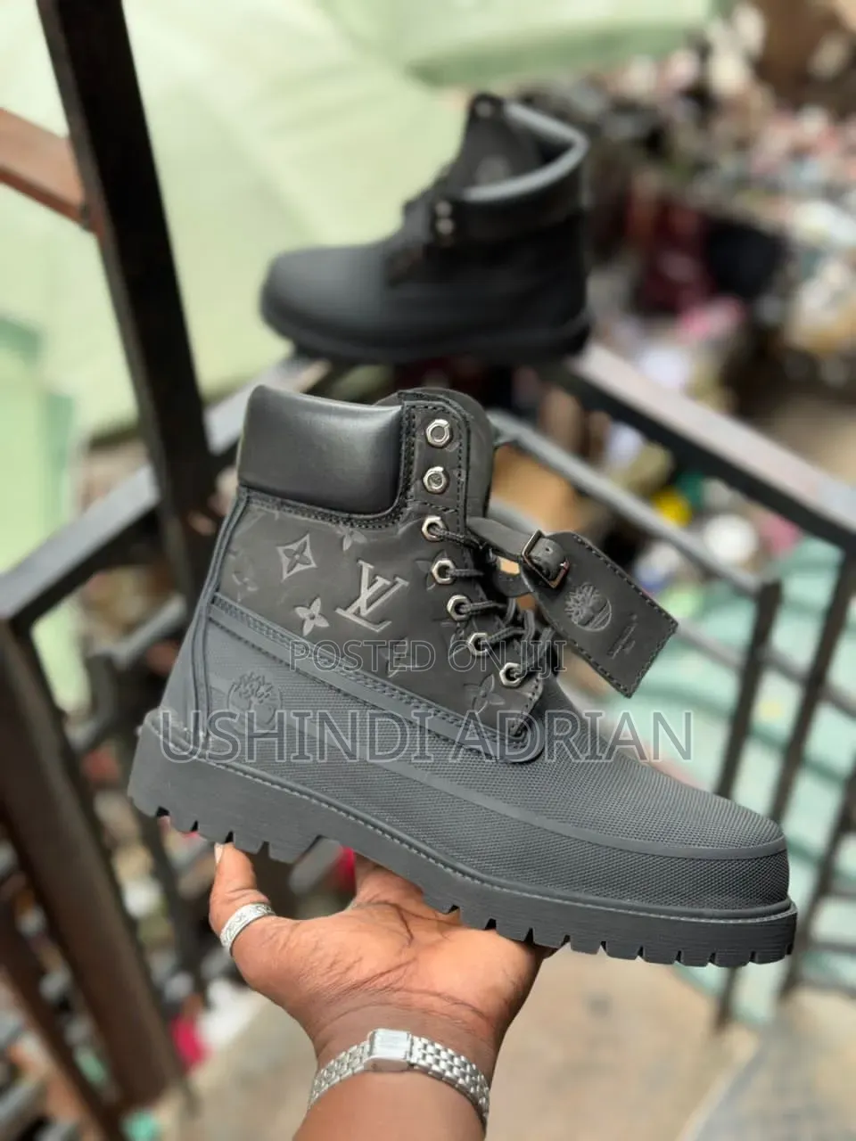 PREMIUM BOOTSSize: 41, 42, 43, 44, 45Bei: 130,000/=