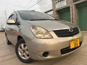 Toyota Corolla Spacio 2002 Gold
