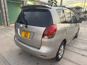 Toyota Corolla Spacio 2002 Gold