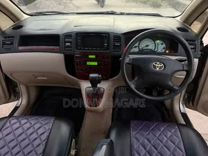 Toyota Corolla Spacio 2002 Gold