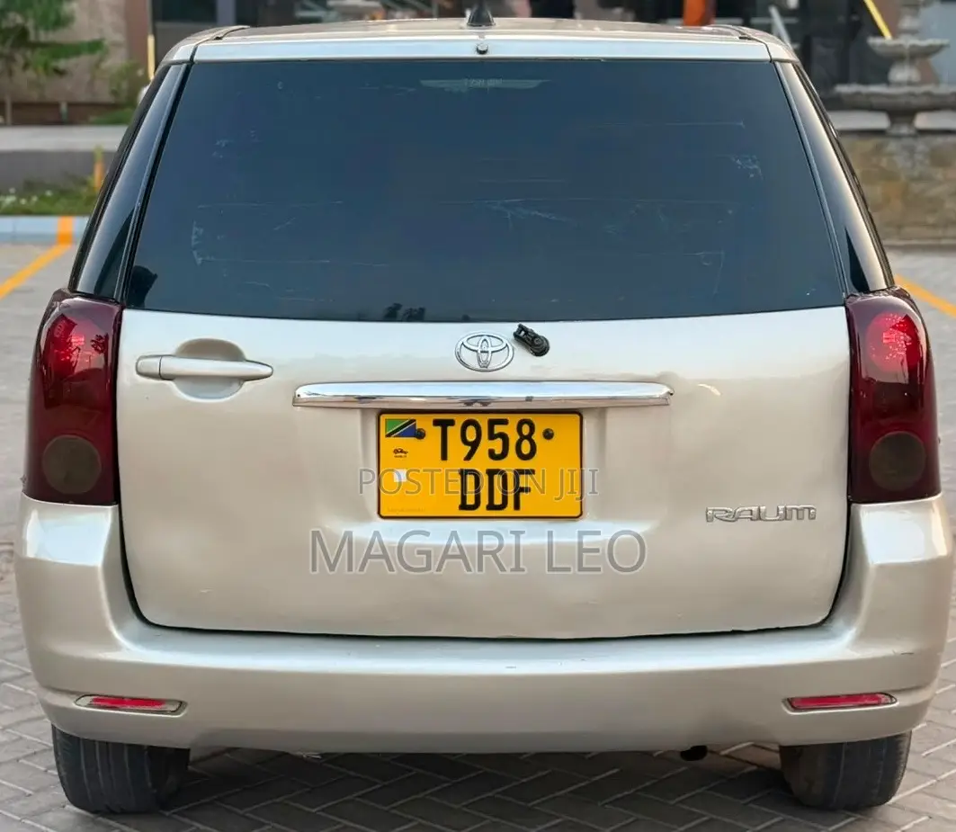 Toyota Raum 1.5 AWD 2005 Beige