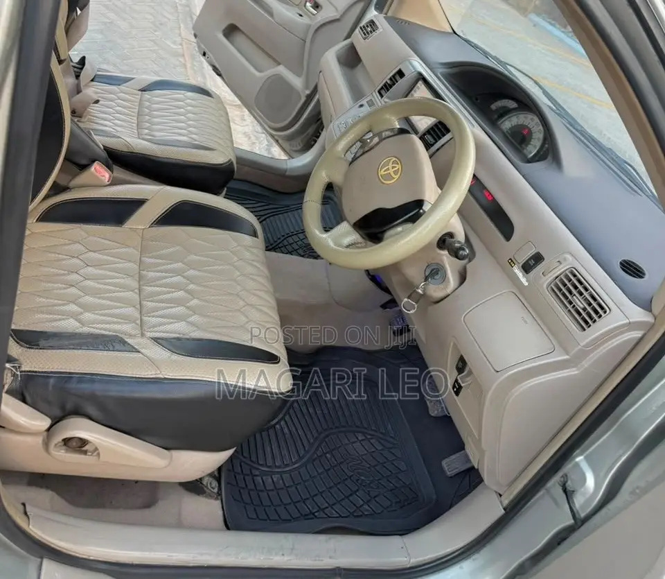 Toyota Raum 1.5 AWD 2005 Beige