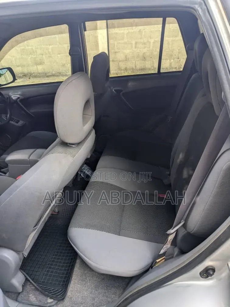 Toyota RAV4 2004 Silver