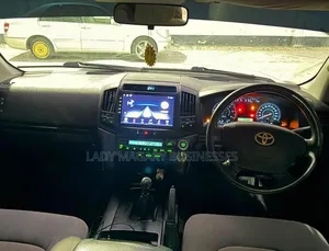 Toyota Land Cruiser 2008 White