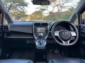 Toyota Ractis 1.5 FWD 2015 Brown