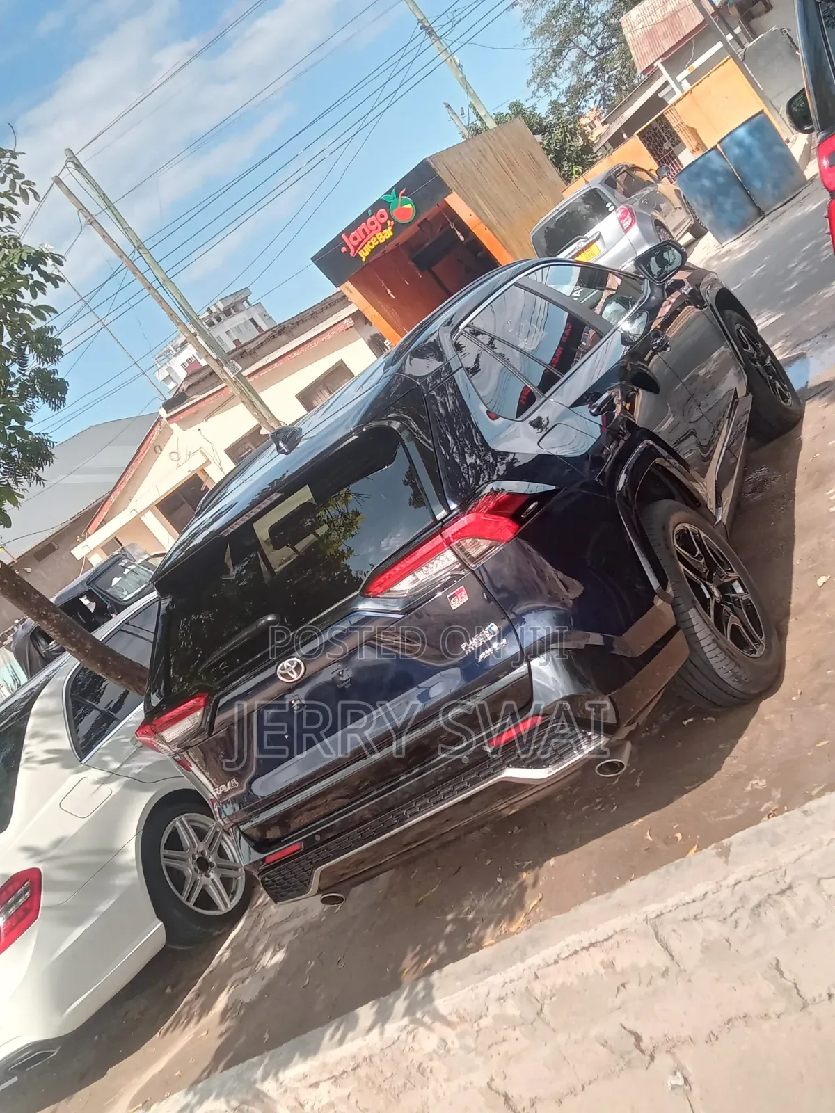 Toyota RAV4 Hybrid 2024 Blue