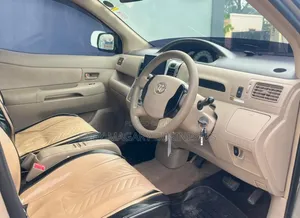 Toyota Raum 1.5 FWD 2004 Beige