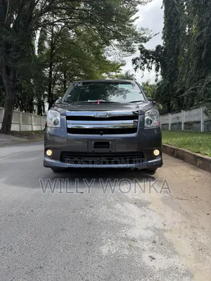Toyota Noah 2.0 143hp AWD (7 Seater) 2008 Gray