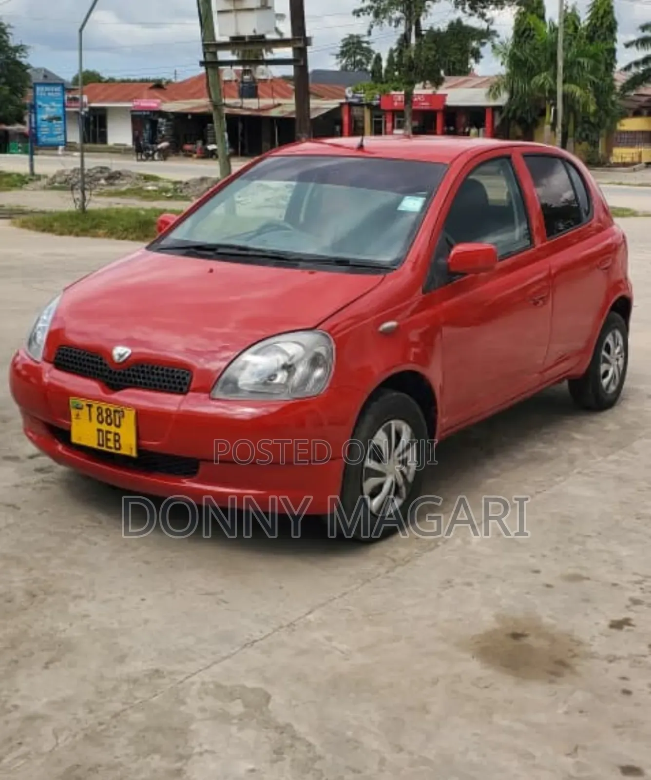 Toyota Vitz 2006 Red