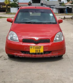 Toyota Vitz 2006 Red