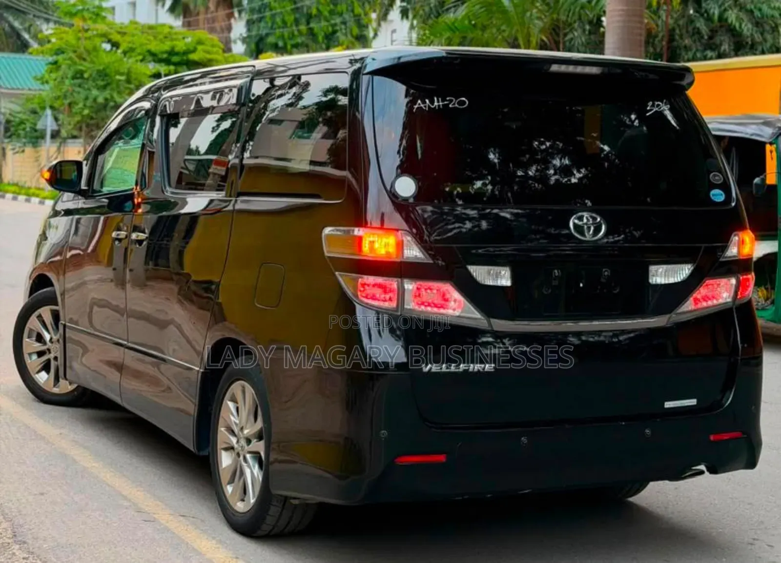 Toyota Vellfire V 2.4 FWD 7-Seater 2009 Black