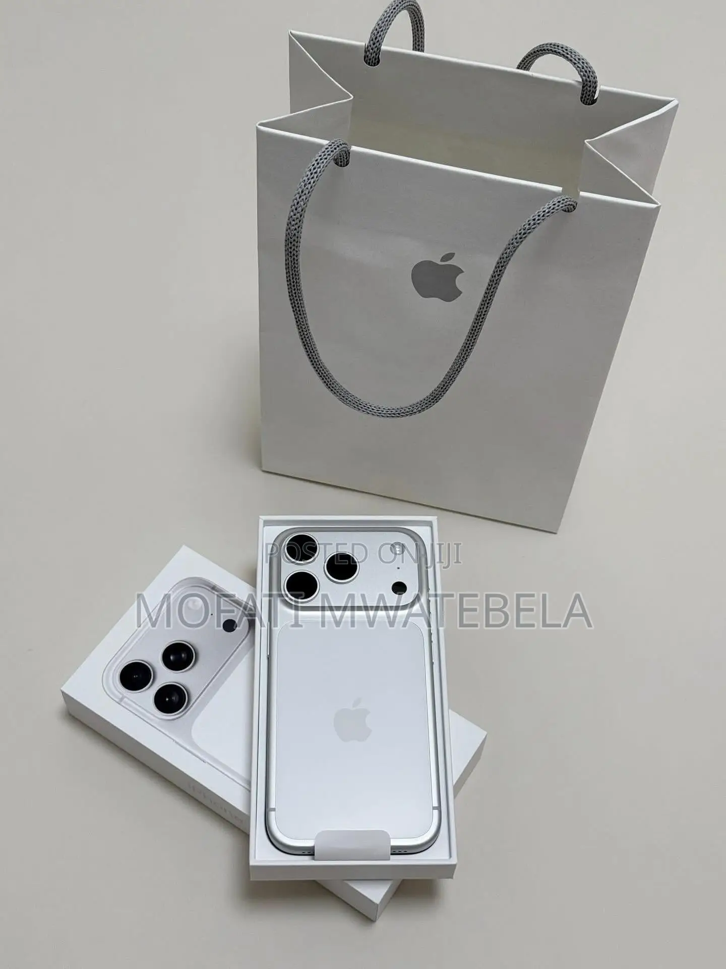 New Apple iPhone 17 Pro Max 256 GB White