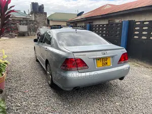 Toyota Crown Royale 2005 Blue
