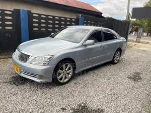 Toyota Crown Royale 2005 Blue