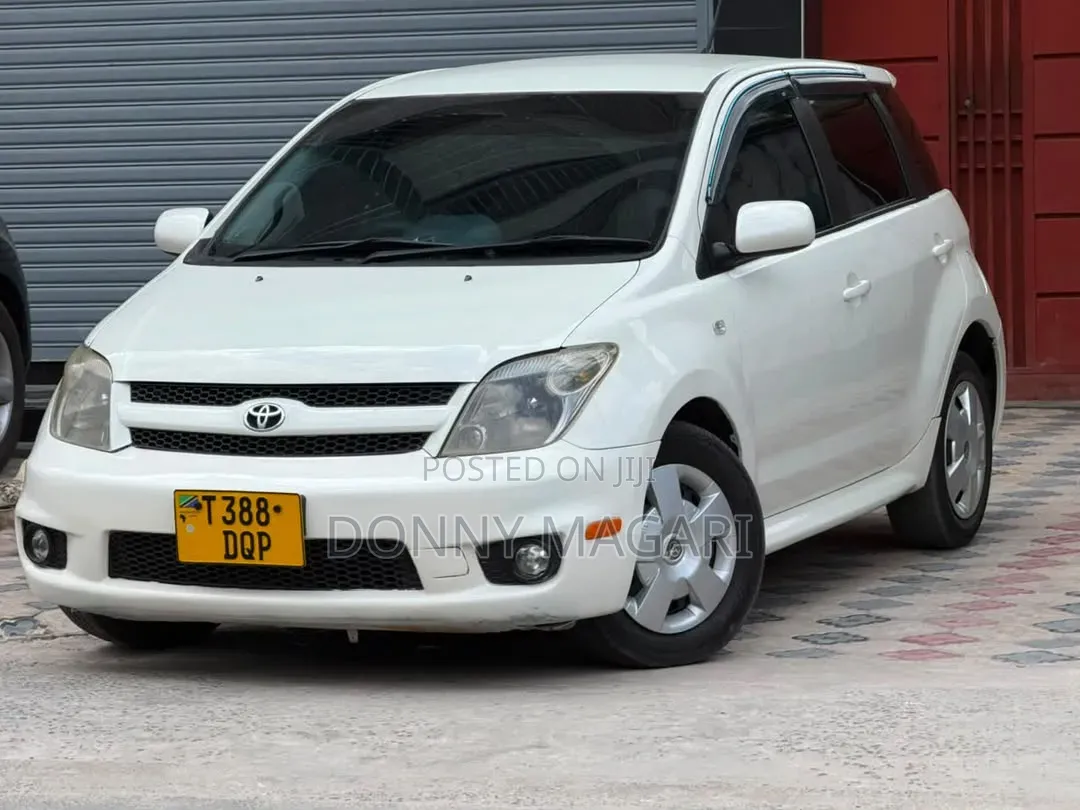 Toyota IST 2005 White