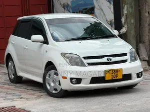 Toyota IST 2005 White