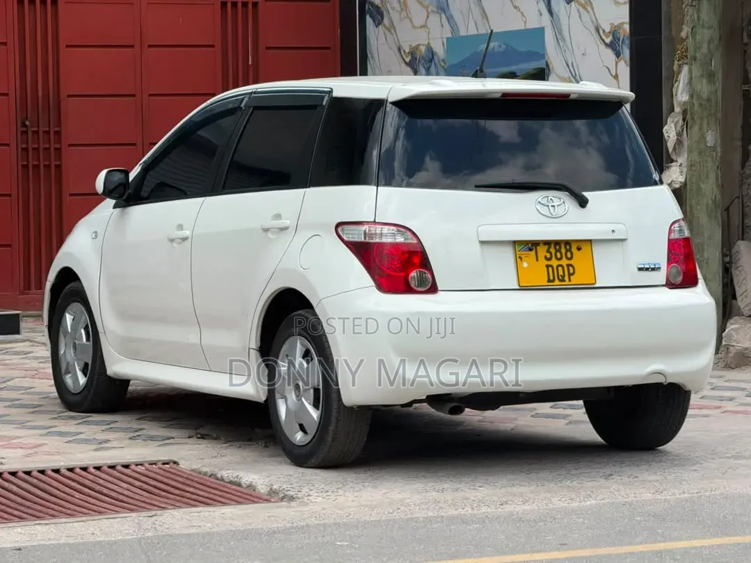 Toyota IST 2005 White