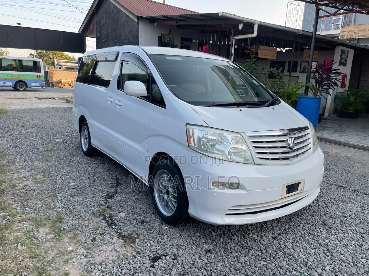 Toyota Alphard 2.4 Petrol AWD 2005 White