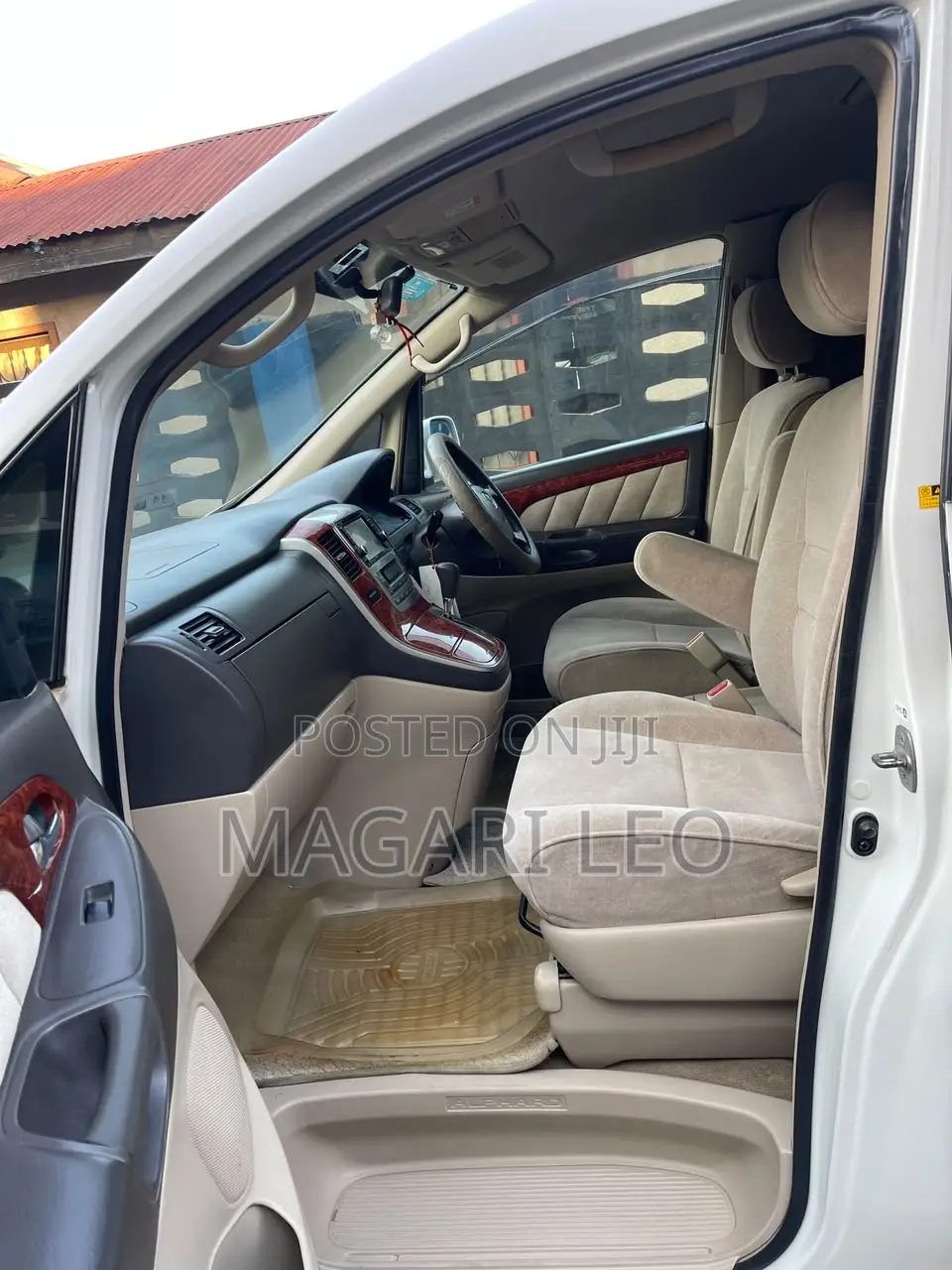 Toyota Alphard 2.4 Petrol AWD 2005 White