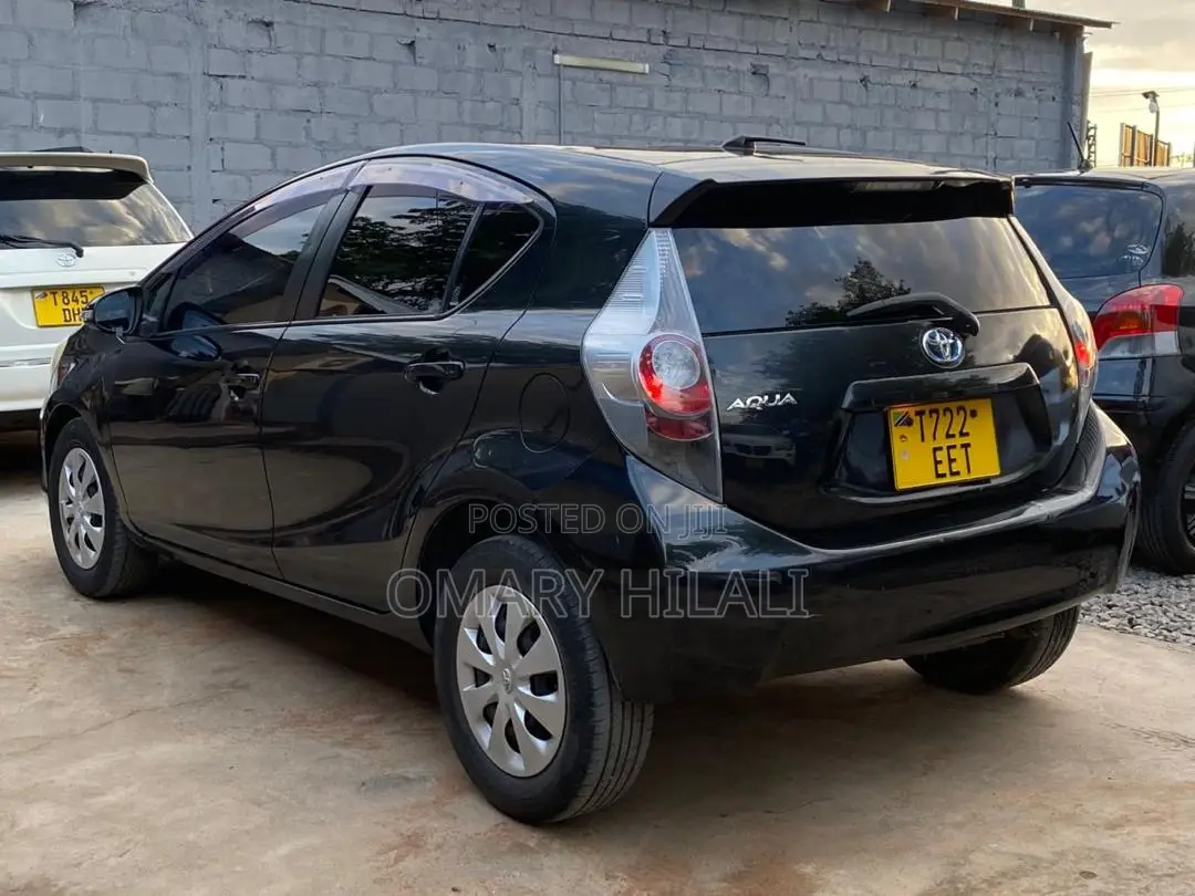 Toyota Aqua 2011 Black