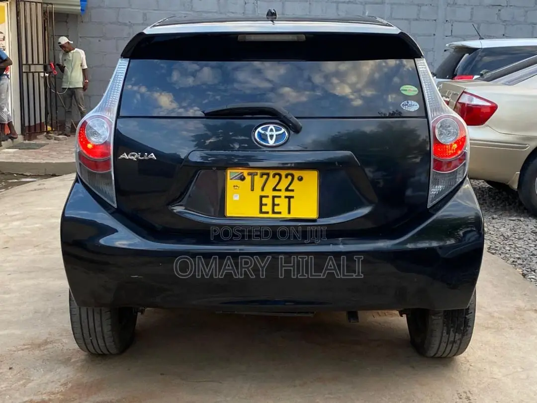 Toyota Aqua 2011 Black
