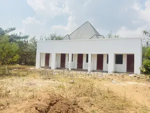 Kiwanja Kinauzwa Malimbe Chuoni ( Saut )