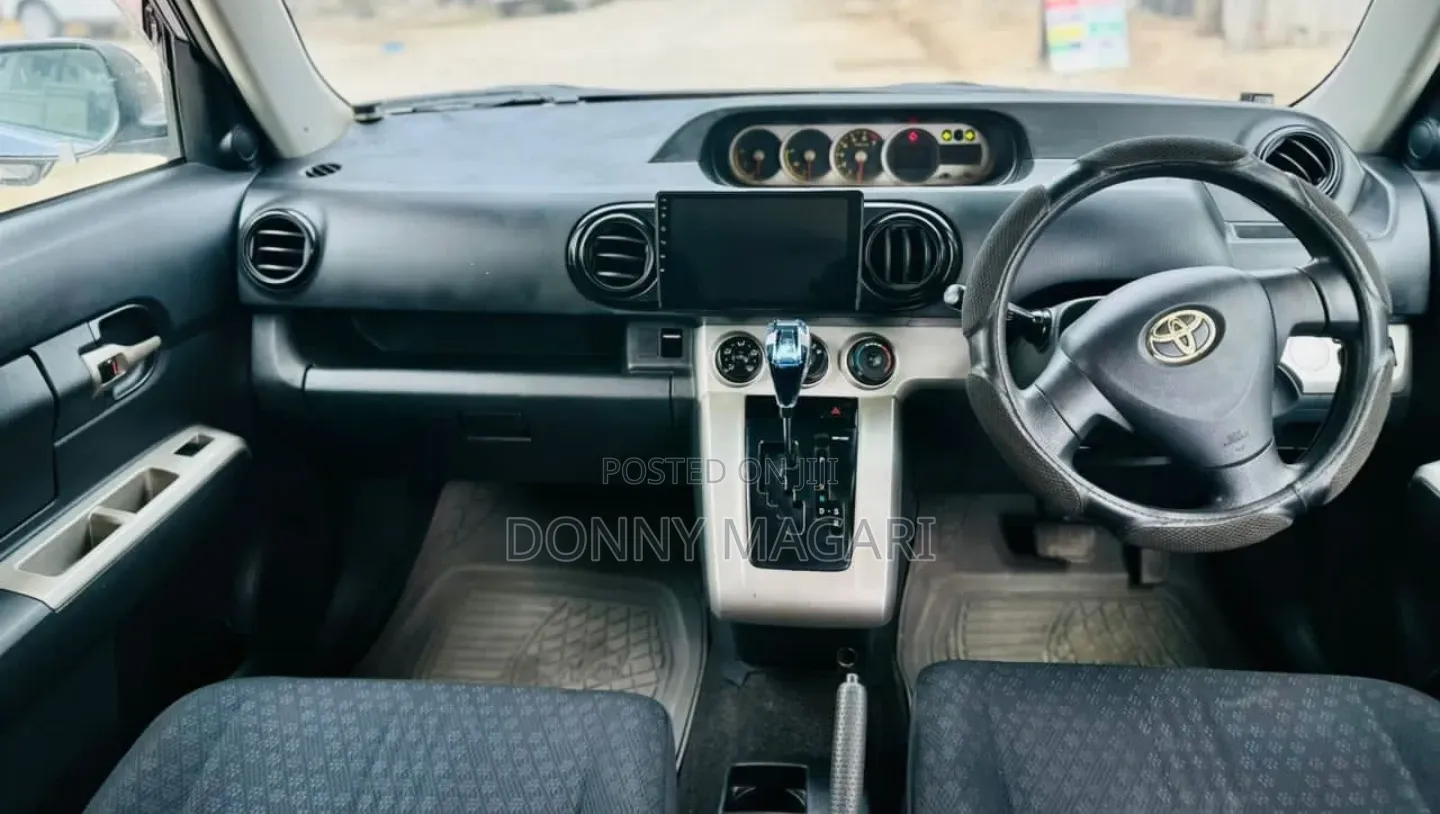 Toyota Corolla Rumion 2008 Gray