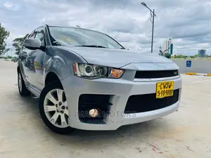 Mitsubishi Outlander 2010 Silver