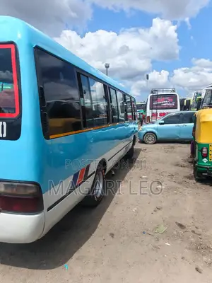 Toyota Coaster 2004 Blue
