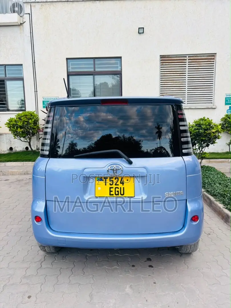 Toyota Sienta 1.5 AWD 2005 Blue