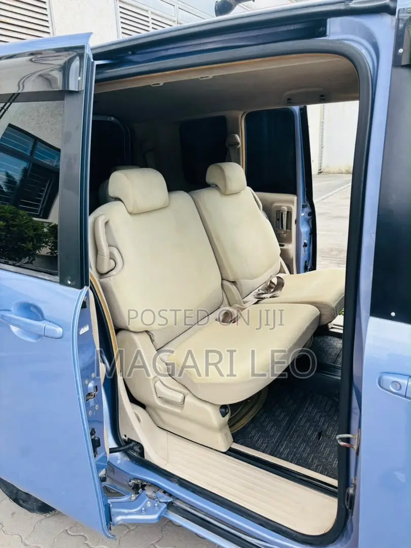 Toyota Sienta 1.5 AWD 2005 Blue