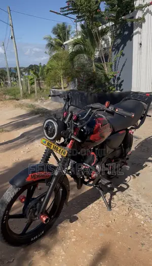Bajaj Boxer X125 2023 Black