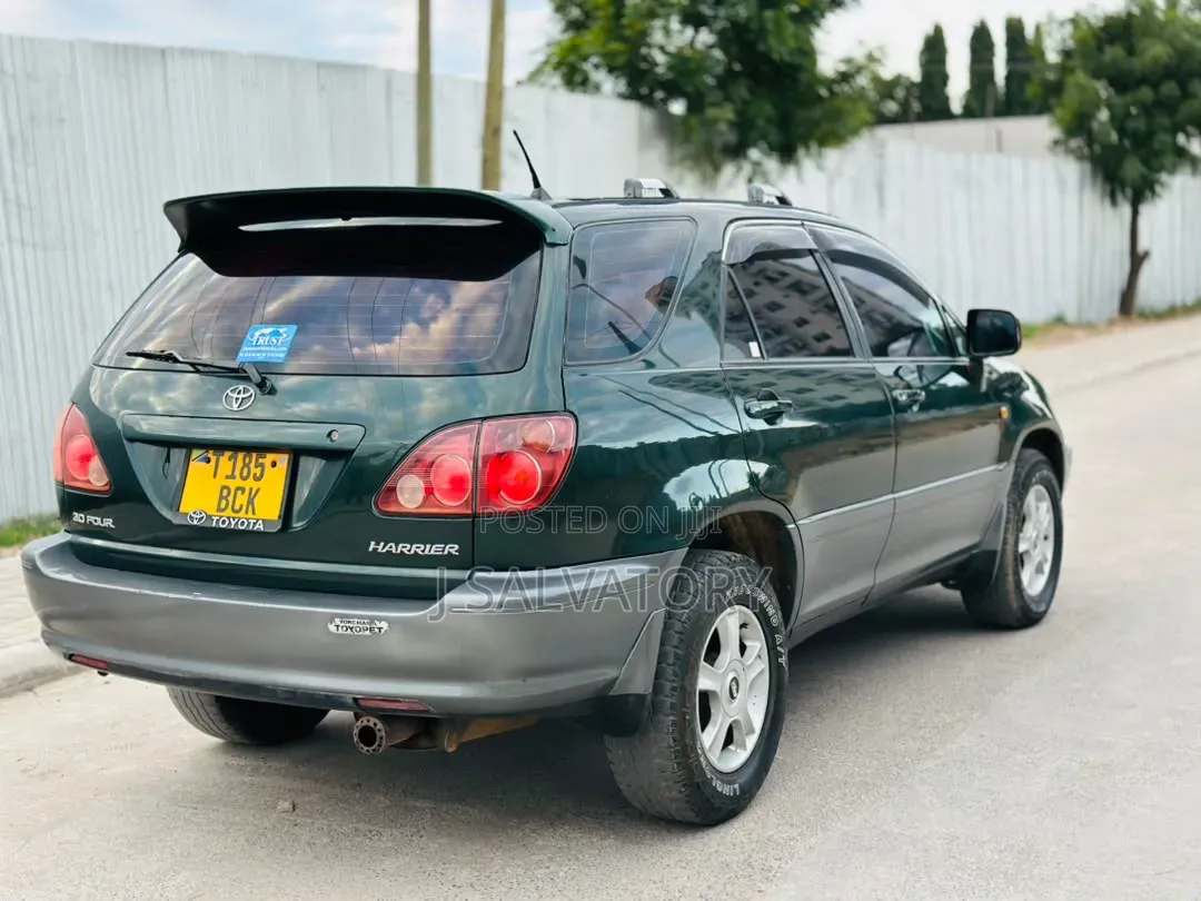 Toyota Harrier 2001 Green
