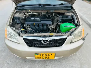 Toyota Corolla RunX 2004 Gold