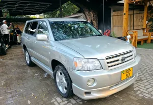 Toyota Kluger 2005 Silver
