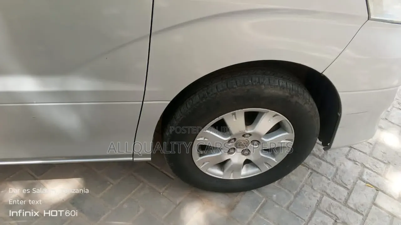 Toyota Alphard 2005 Silver