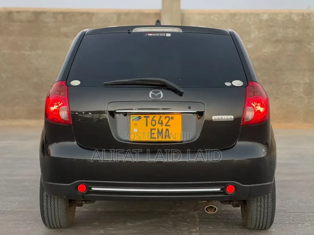Mazda Verisa 2011 Maroon
