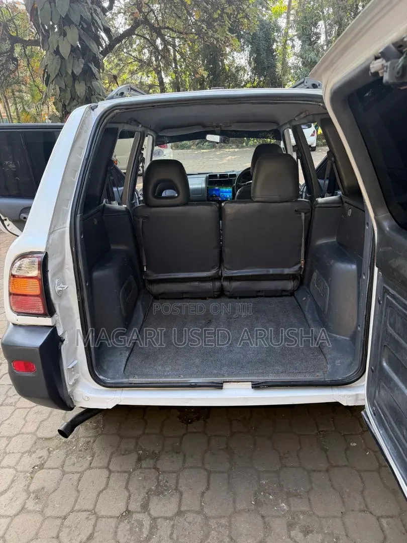 Toyota RAV4 1999 Pearl