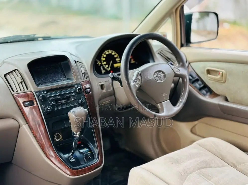 Toyota Harrier 3.0 V6 2005 Green