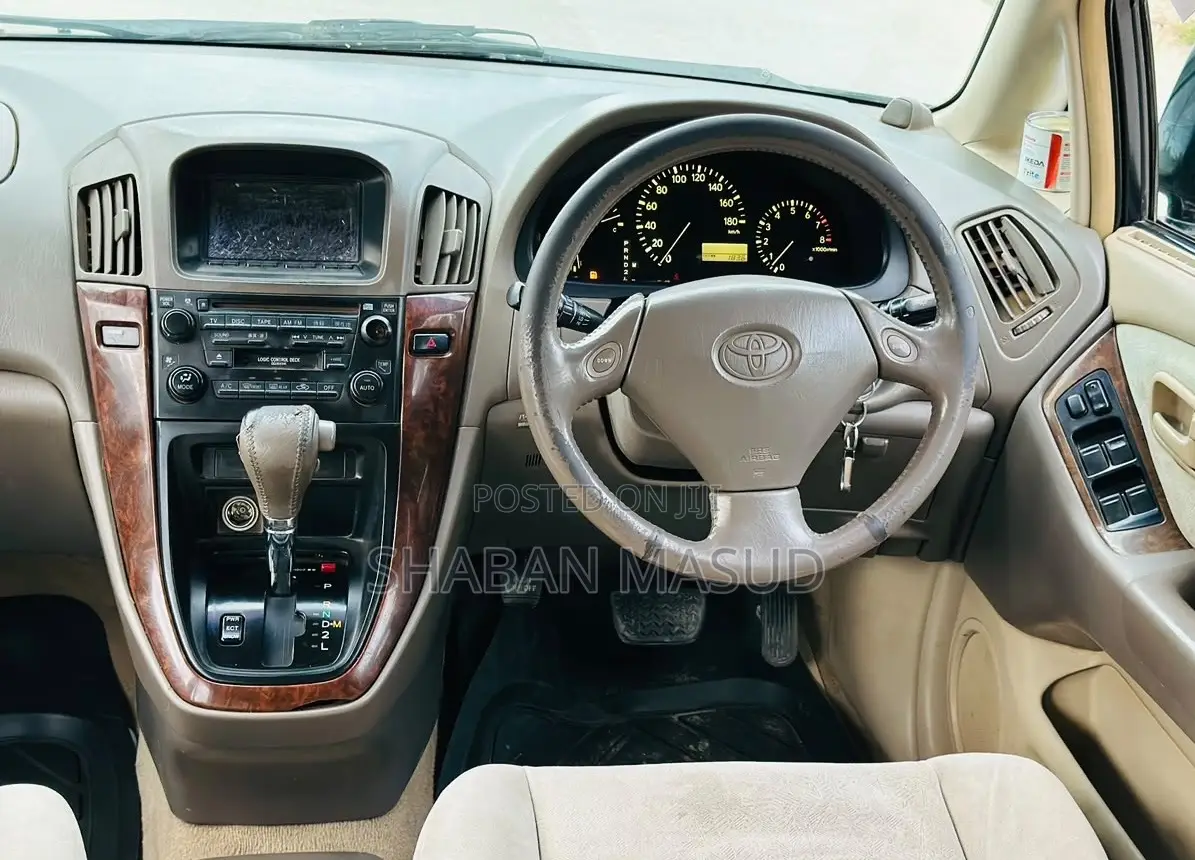 Toyota Harrier 3.0 V6 2005 Green